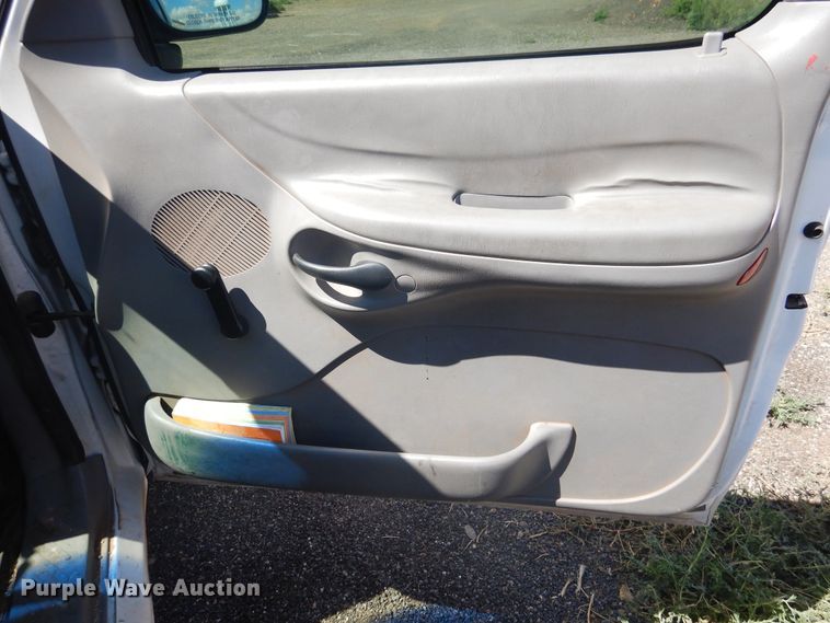 image for item HO9866 1997 Ford F250  SuperCab pickup truck