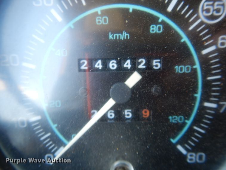 image for item HO9869 1988 Ford Cargo 7000  command center rescue truck