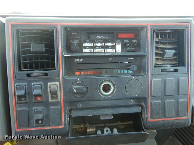 image for item HO9869 1988 Ford Cargo 7000  command center rescue truck