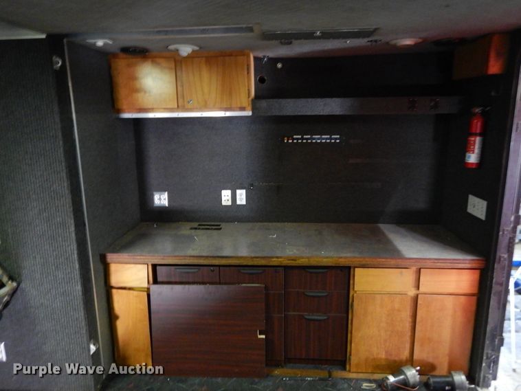 image for item HO9869 1988 Ford Cargo 7000  command center rescue truck