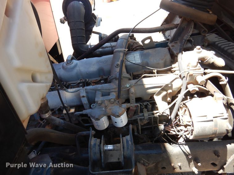 image for item HO9869 1988 Ford Cargo 7000  command center rescue truck