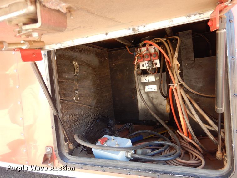 image for item HO9869 1988 Ford Cargo 7000  command center rescue truck