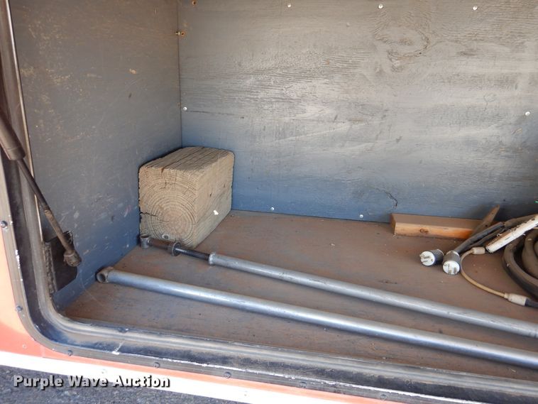 image for item HO9869 1988 Ford Cargo 7000  command center rescue truck