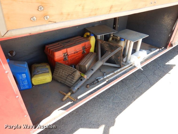 image for item HO9869 1988 Ford Cargo 7000  command center rescue truck