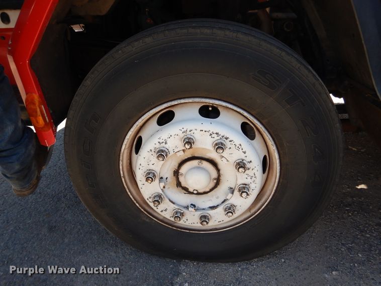 image for item HO9869 1988 Ford Cargo 7000  command center rescue truck