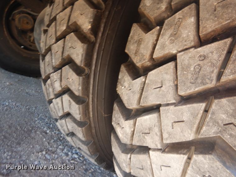 image for item HO9869 1988 Ford Cargo 7000  command center rescue truck