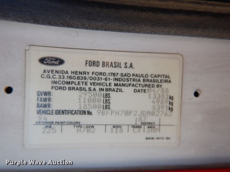 image for item HO9869 1988 Ford Cargo 7000  command center rescue truck