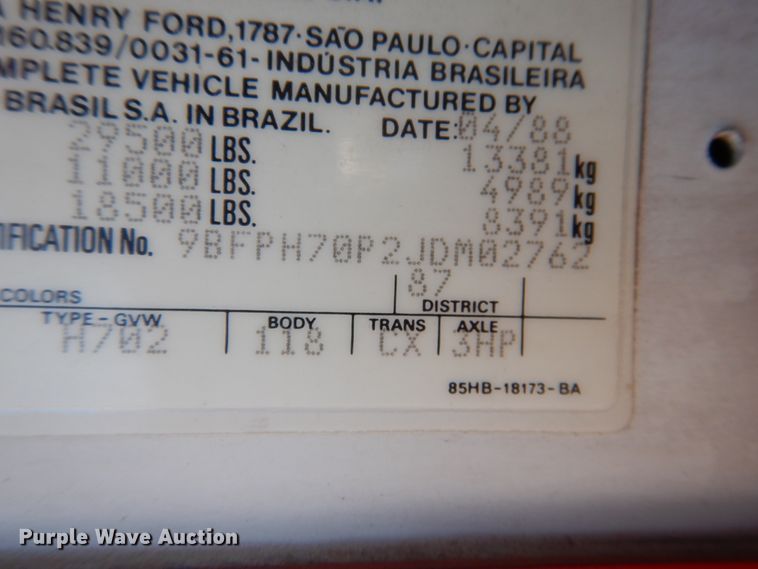 image for item HO9869 1988 Ford Cargo 7000  command center rescue truck