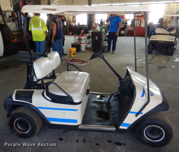 image for item HO9871 2000 Ez-go 02M94 golf cart