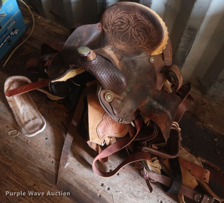image for item HT9509 (3) equestrian horse saddles