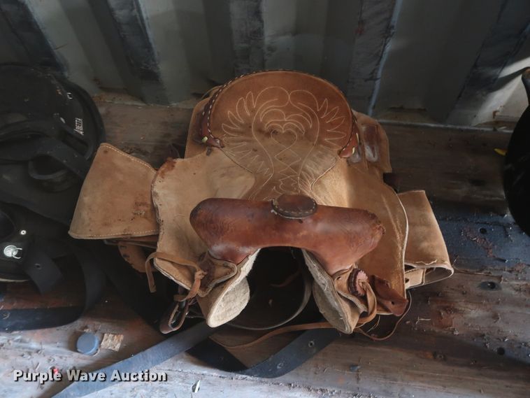 image for item HT9509 (3) equestrian horse saddles