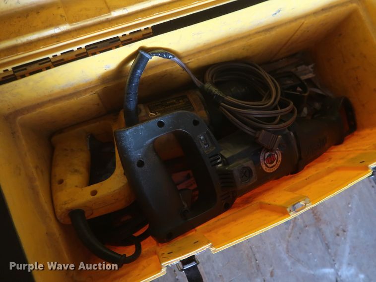 image for item HT9516 (20) electric saws and sanders