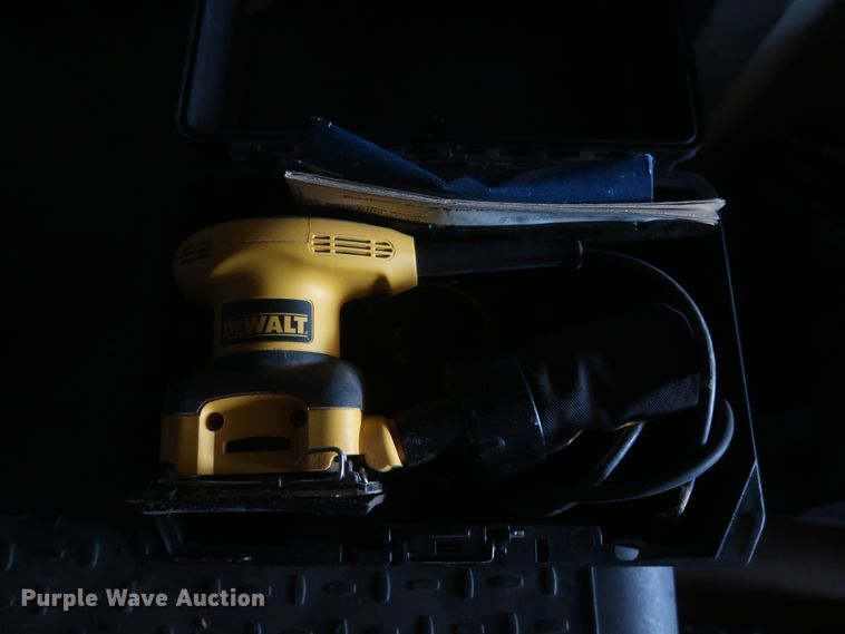 image for item HT9516 (20) electric saws and sanders