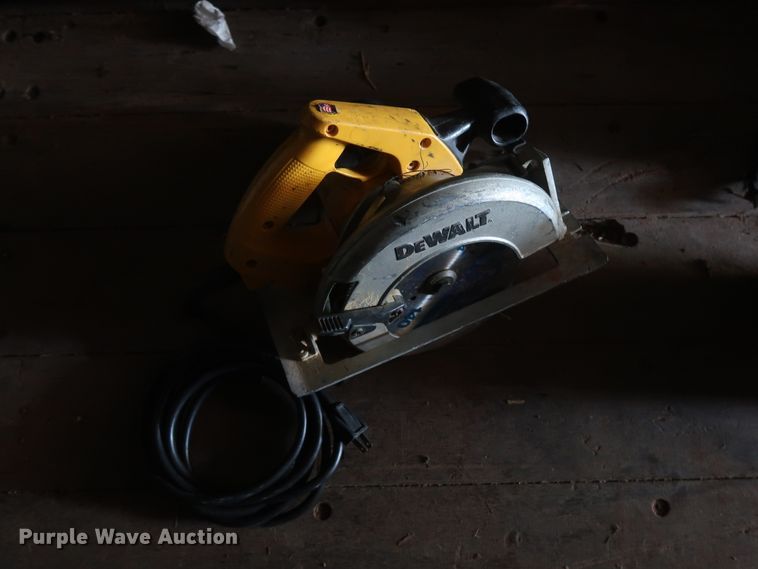 image for item HT9516 (20) electric saws and sanders