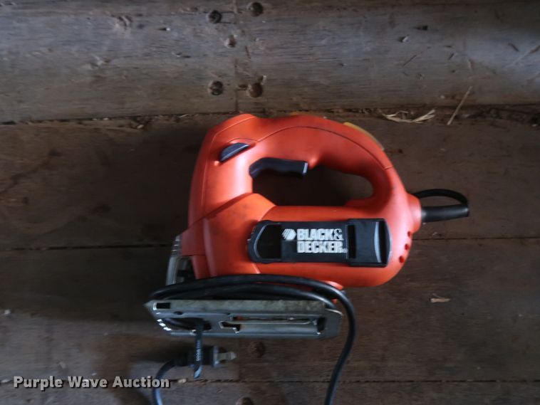 image for item HT9516 (20) electric saws and sanders