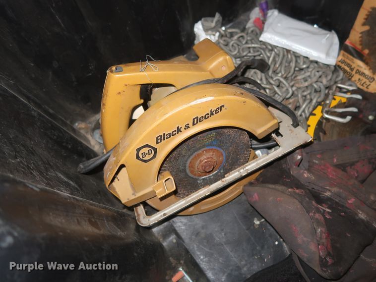 image for item HT9516 (20) electric saws and sanders