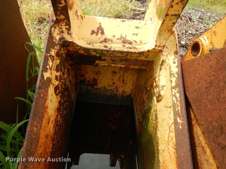 image for item HY9510 (3) John Deere backhoe buckets