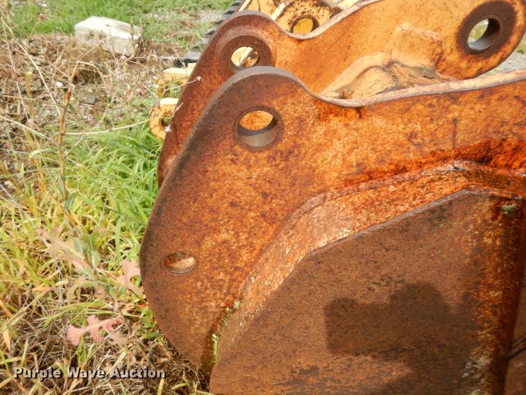 image for item HY9510 (3) John Deere backhoe buckets