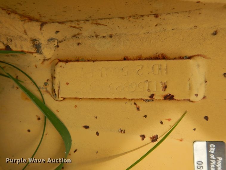 image for item HY9510 (3) John Deere backhoe buckets