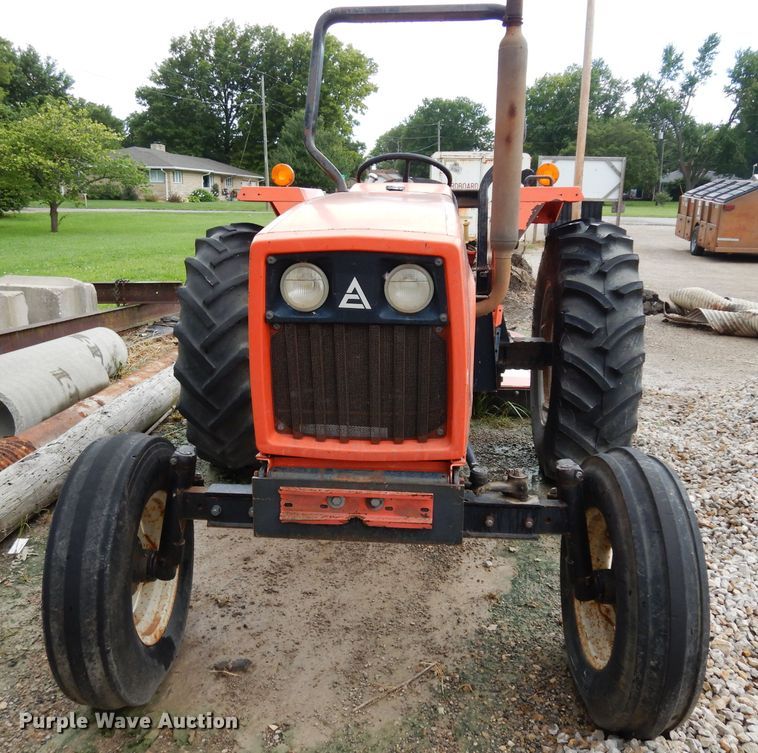 image for item HY9518 1982 Allis Chalmers 6140  tractor
