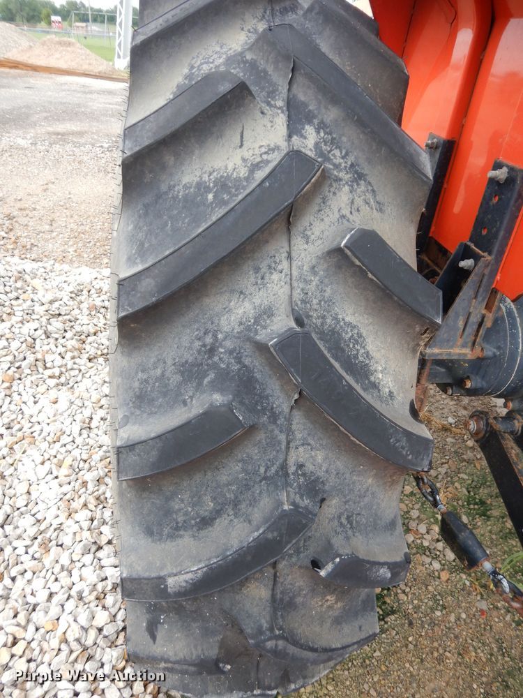 image for item HY9518 1982 Allis Chalmers 6140  tractor