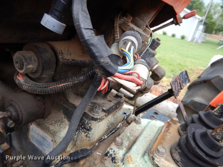 image for item HY9518 1982 Allis Chalmers 6140  tractor