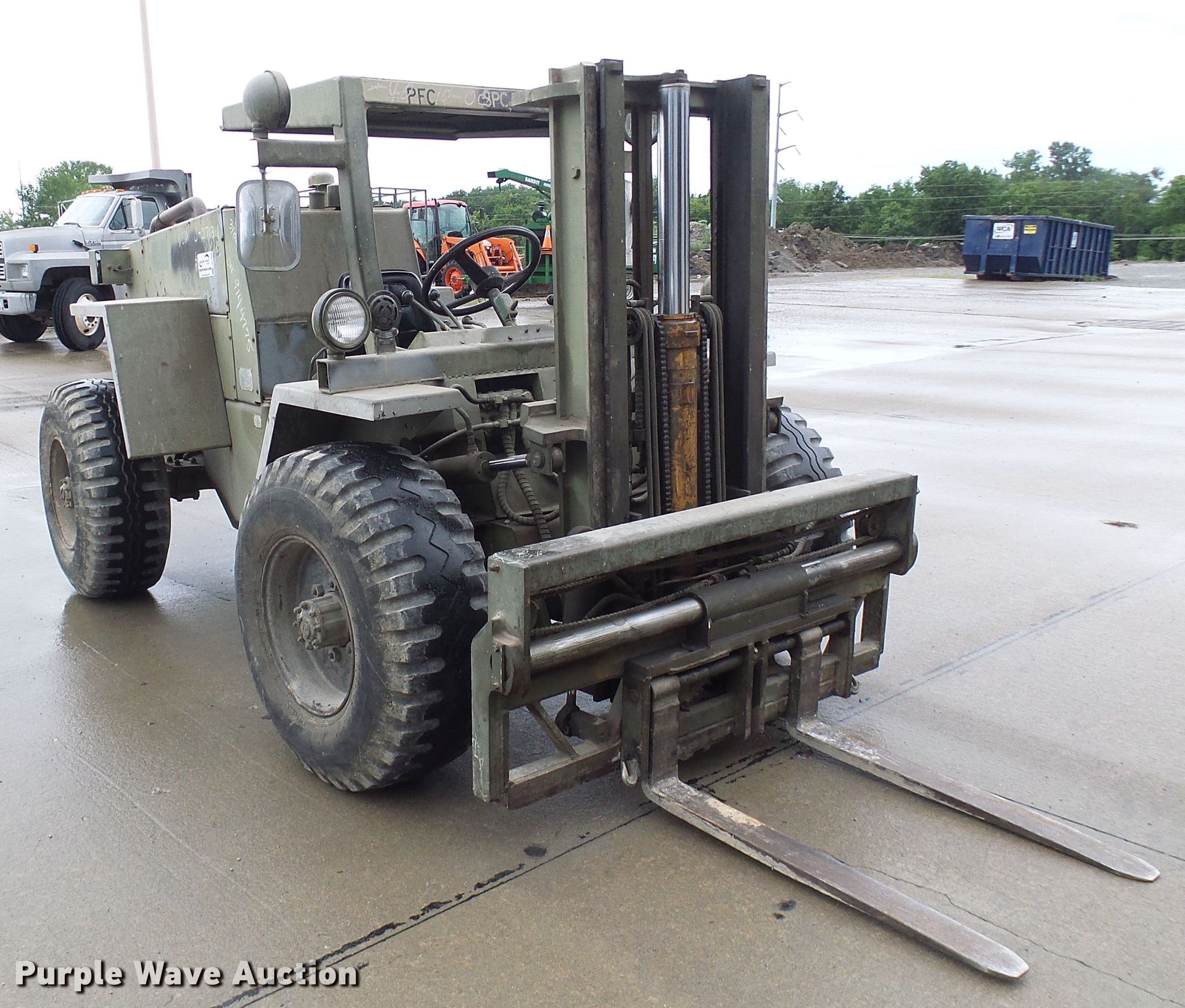 J I Case M4K forklift in Marshall, MO Item DG1999 sold Purple Wave