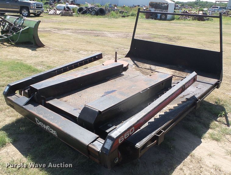 image for item DD0387 DewEze 660 hydraulic bale bed