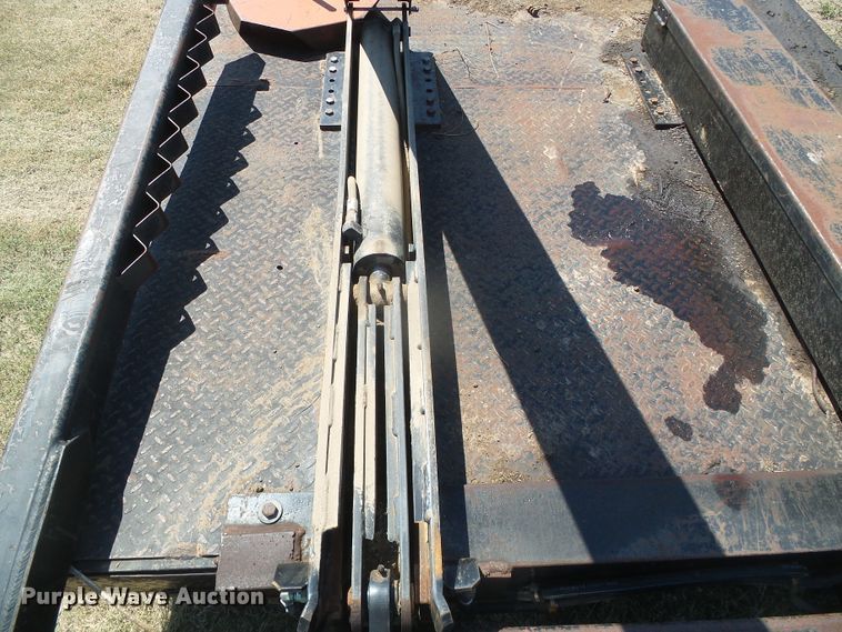 image for item DD0387 DewEze 660 hydraulic bale bed