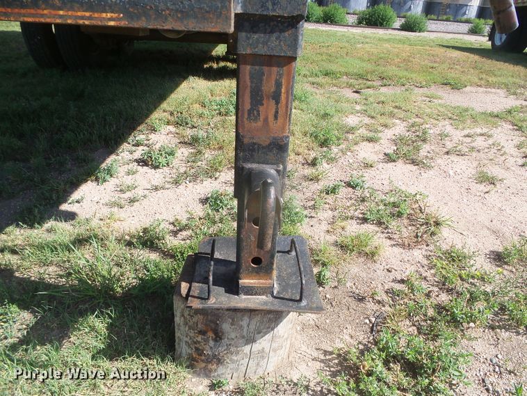 image for item DD0397 2006 Parker Trailer dump trailer