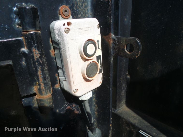 image for item DD0397 2006 Parker Trailer dump trailer