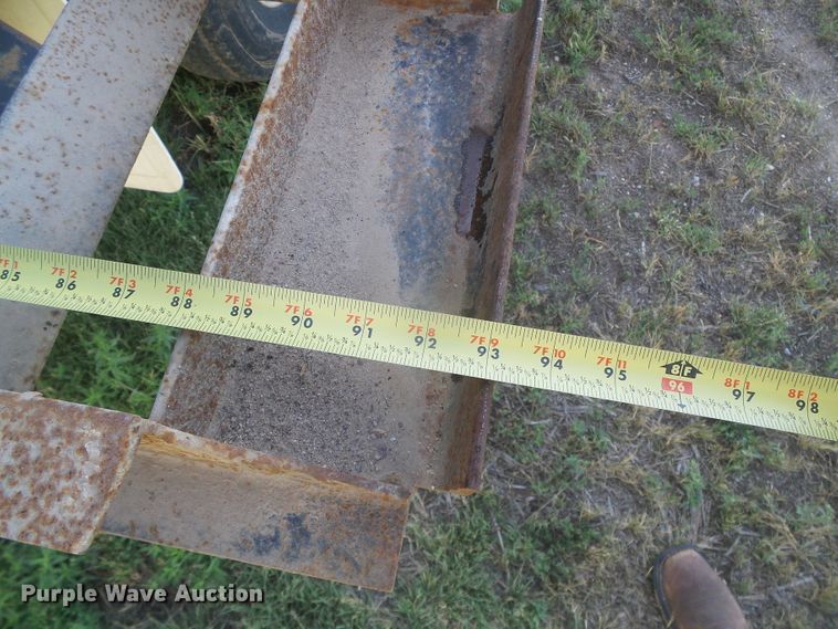 image for item DD0397 2006 Parker Trailer dump trailer