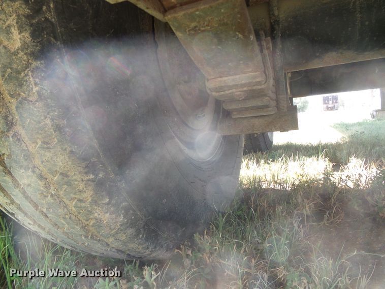 image for item DD0397 2006 Parker Trailer dump trailer