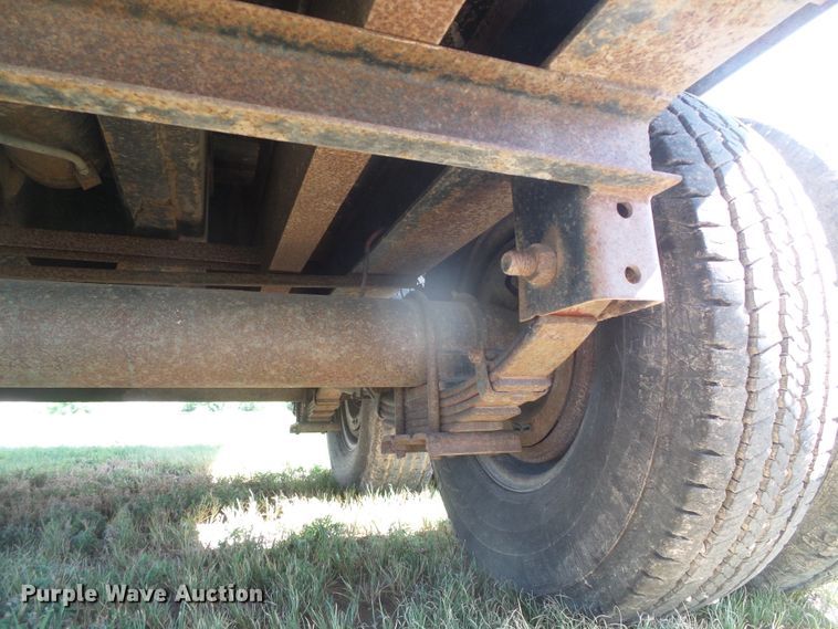 image for item DD0397 2006 Parker Trailer dump trailer