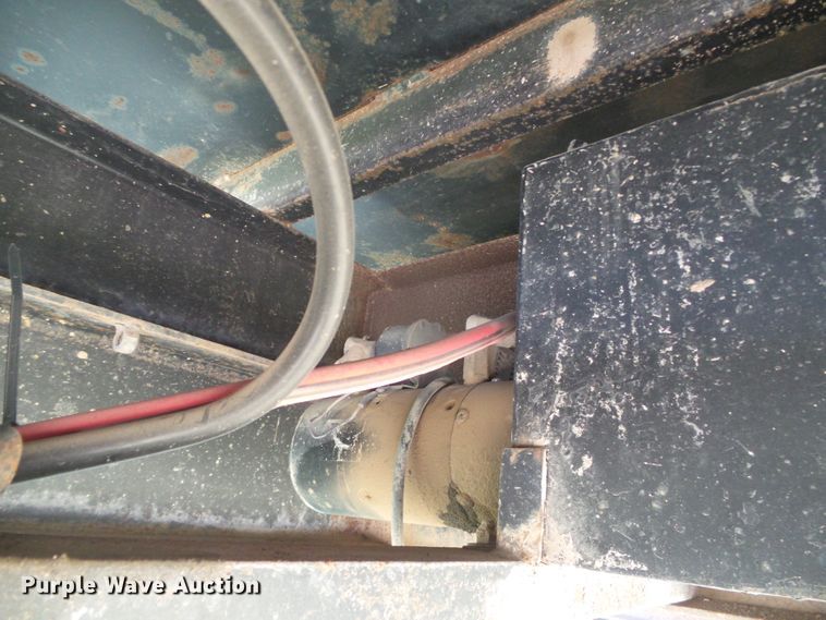 image for item DD0397 2006 Parker Trailer dump trailer