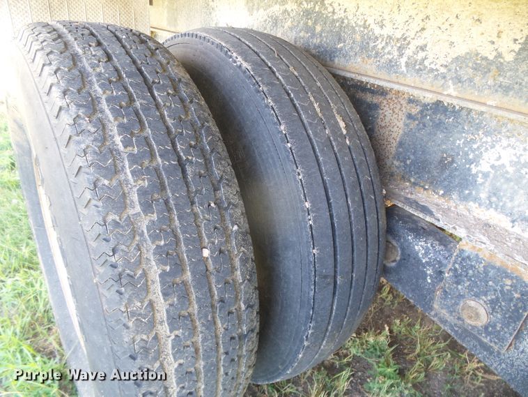 image for item DD0397 2006 Parker Trailer dump trailer