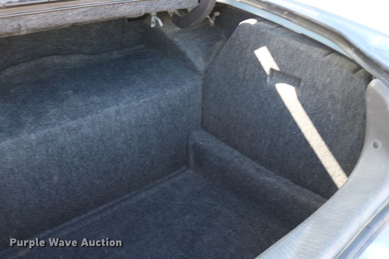 image for item DD5400 2005 Lincoln Town Car