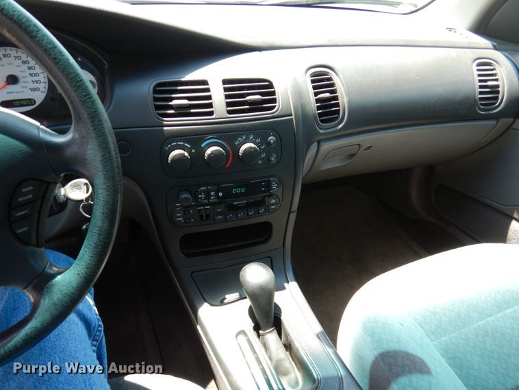 image for item DE2454 2000 Dodge Intrepid