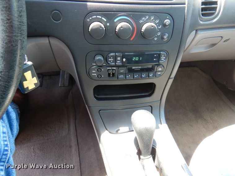 image for item DE2454 2000 Dodge Intrepid