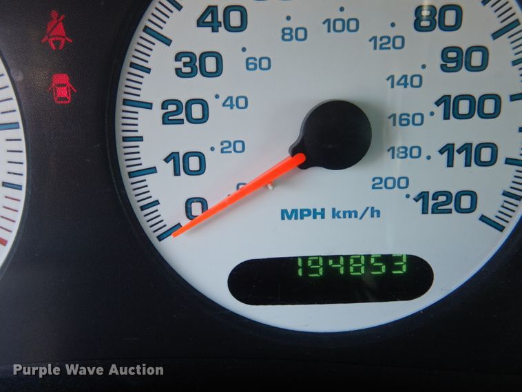 image for item DE2454 2000 Dodge Intrepid