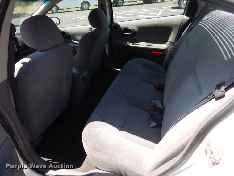 image for item DE2454 2000 Dodge Intrepid
