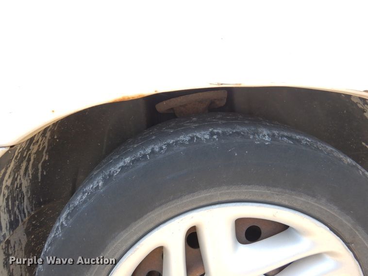 image for item DE2454 2000 Dodge Intrepid