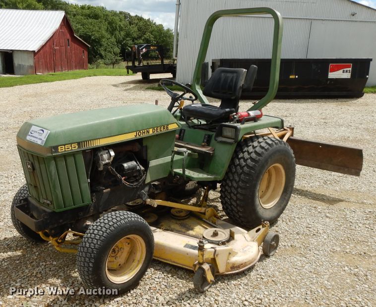 image for item DF5237 John Deere 855  tractor