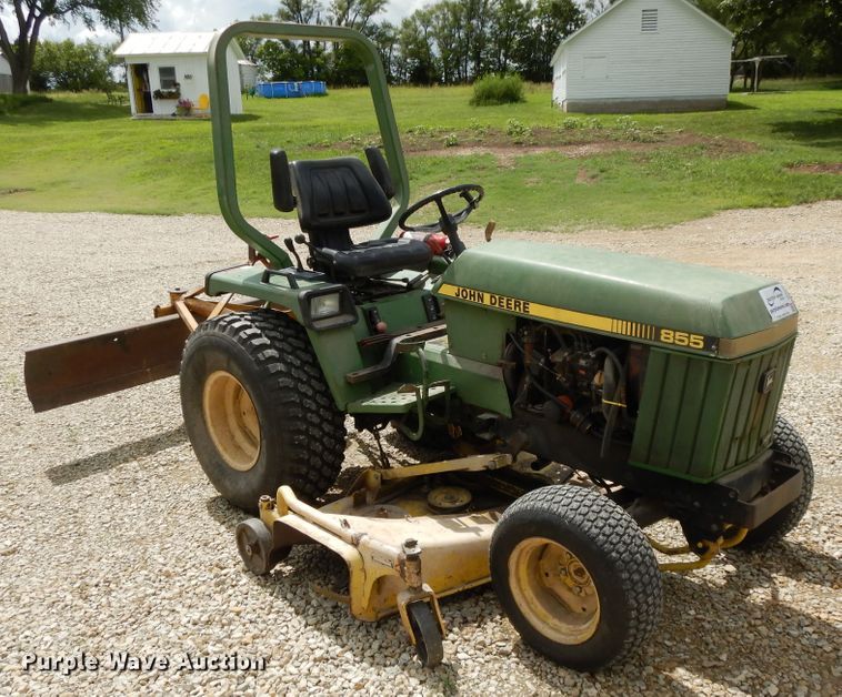 image for item DF5237 John Deere 855  tractor