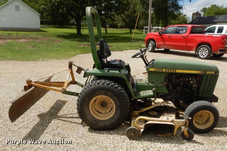 image for item DF5237 John Deere 855  tractor