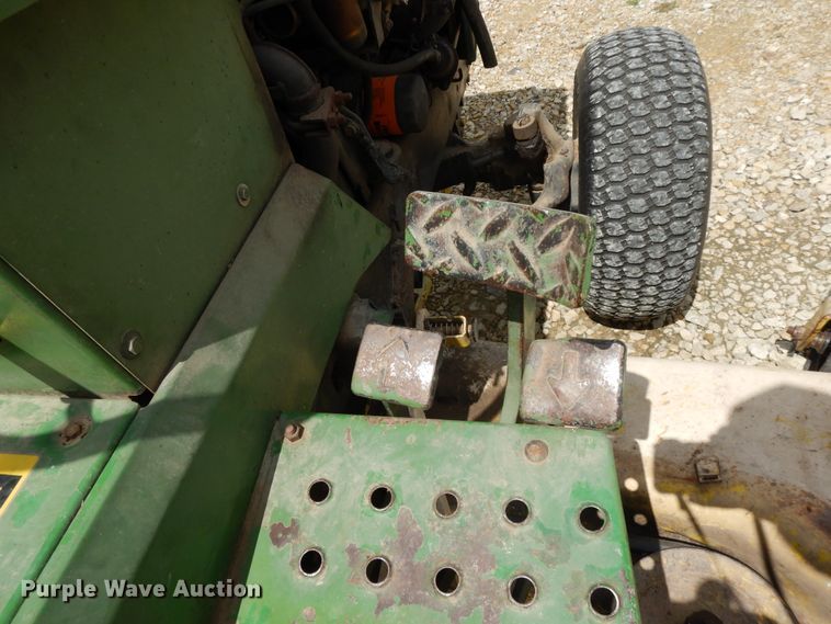 image for item DF5237 John Deere 855  tractor