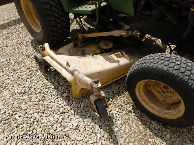 image for item DF5237 John Deere 855  tractor