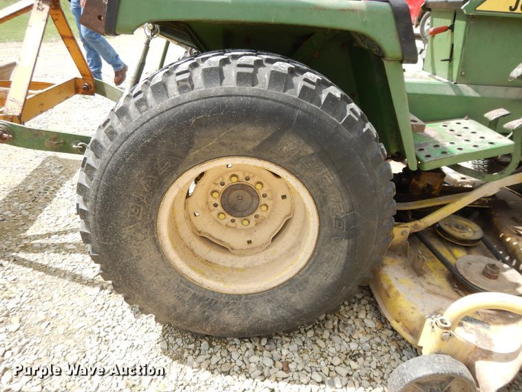 image for item DF5237 John Deere 855  tractor