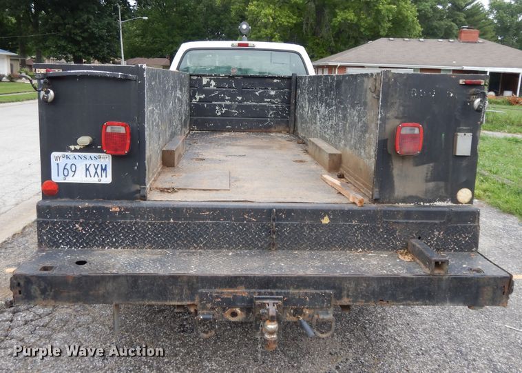 image for item DF5238 1999 Ford F450 Super Duty  utility truck