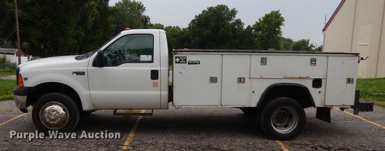 image for item DF5238 1999 Ford F450 Super Duty  utility truck